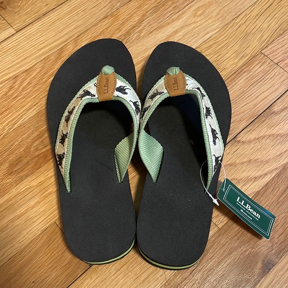 L.L. Bean Shoes - NWT! Brand New L.L. Bean Classic Maine Isle flip flops